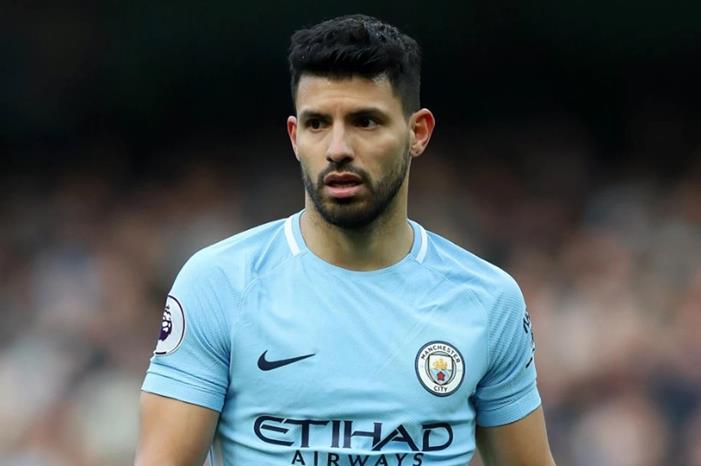 على طريقة مارادونا.. بيع قميص أجويرو التاريخي في مزاد 5445