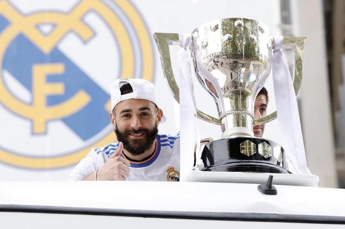 اول تعليق من بنزيما بعد احراز اللقب 35 FRnf7LSXsAAkCjX