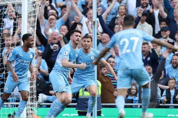 سوبر هاتريك دي بروين يقود السيتي لاكتساح وولفرهامبتون download (1)