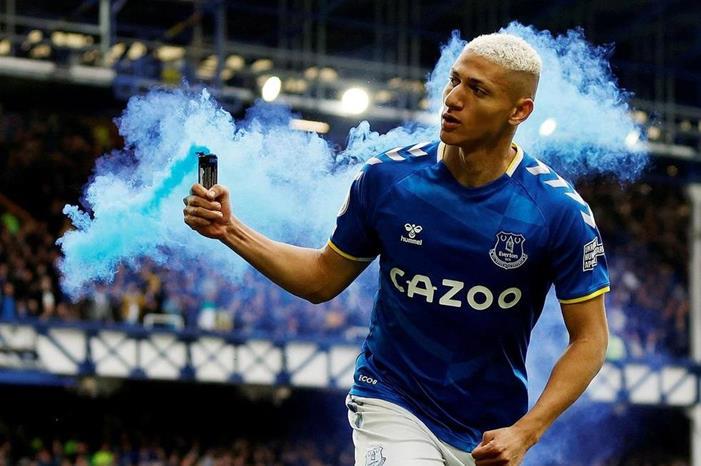 تشيلسي يسقط في فخ ايفرتون 4257469-2022-05-01T145902Z_1956645689_UP1EI5113BBT3_RTRMADP_3_SOCCER-ENGLAND-EVE-CHE-REPORT