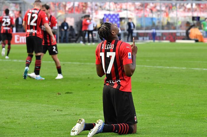 لياو يمنح ميلان انتصارًا قاتلًا على فيورنتينا ٢٠٢٢٠٥٠١_٢٣٥٦١٢