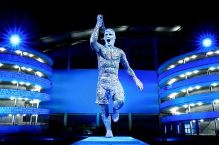 مانشستر سيتي يزيح الستار عن تمثال أغويرو في ذكرى هدفه التاريخي (فيديو) 627f486d4236043d1d31d798