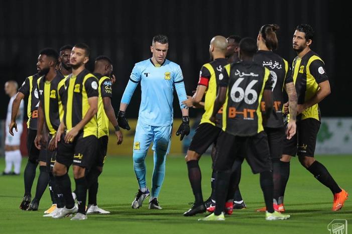 كونترا يفضل الراحة في الاتحاد قبل مواجهة الهلال Et9-ibmXUAAotxU-1