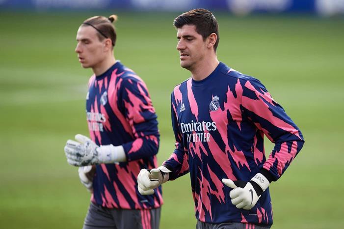 حارس مرمى ريال مدريد يطلب الرحيل https___therealchamps.com_wp-content_uploads_getty-images_2018_08_1300752946-scaled