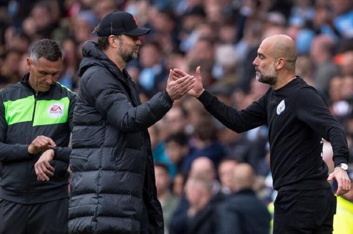 كلوب: أمر مؤسف أن يكون مانشستر سيتي أفضل منافس لنا Guardiola-Klopp