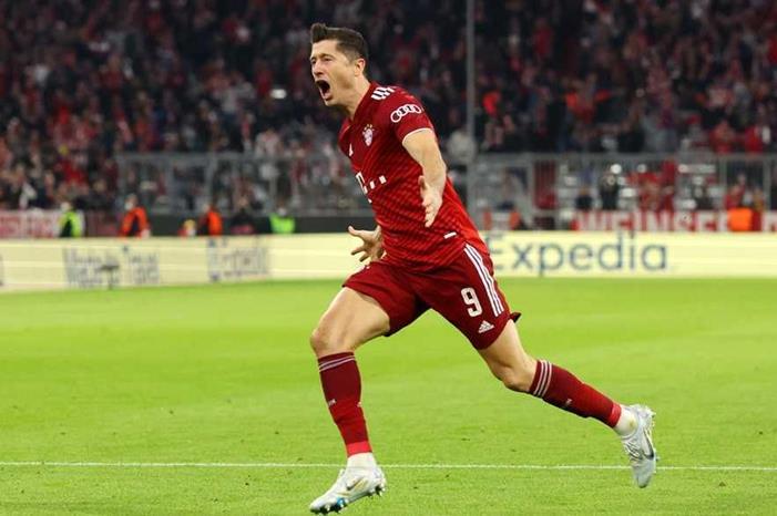 برشلونة لن يستسلم .. مطاردة ليفاندوفسكي مستمرة 292007_0