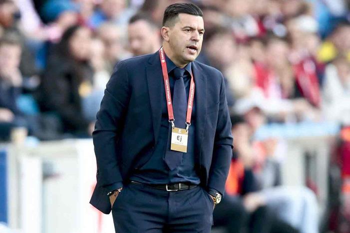 القائمة الكاملة تضع كونترا في اختبار مصيري بالكلاسيكو Cosmin-Contra1111