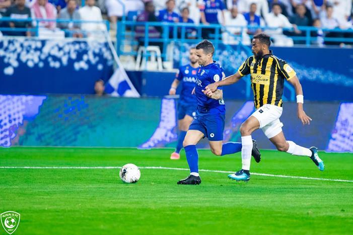 الاتحاد يصطدم بالهلال في كلاسيكو حسم الدوري السعودي ERZkcItWoAMqGSv
