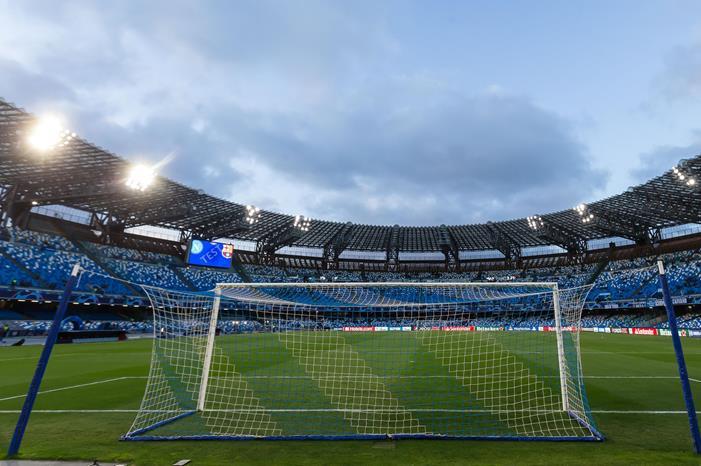 شغب جماهيري يوقف لقاء نابولي وسبيزيا GettyImages-1203461825