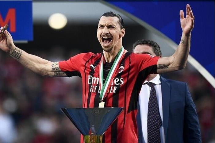 جماهير مالمو تطرح أنف إبراهيموفيتش في المزاد 628d316e4c59b73374103cb3