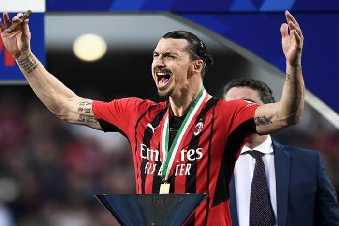 ميلان يعلن غياب إبراهيموفيتش عن الملاعب لثمانية أشهر 628f1f524236044645352cbe