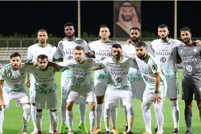 الأهلي مهدد بفقدان جهود نجمه في كلاسيكو النصر ahli