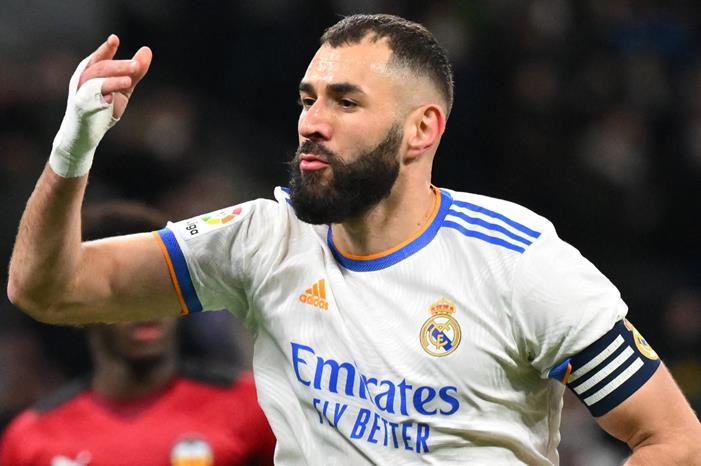 الفار يحرم بنزيما من التسجيل ضد ليفربول 313a