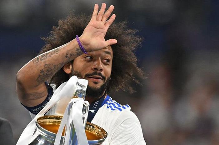 مارسيلو يعلن رحيله رسميا عن ريال مدريد mrceloo