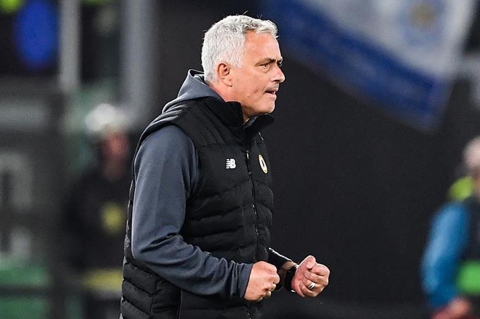 مورينيو يغازل ريال مدريد ويحتفل بأنشيلوتي 6274c36f42360464184757a7