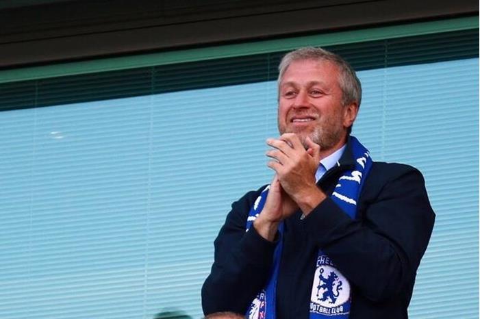 الملياردير الروسي أبراموفيتش يودع تشيلسي برسالة مؤثرة 62936e094236044045795f99