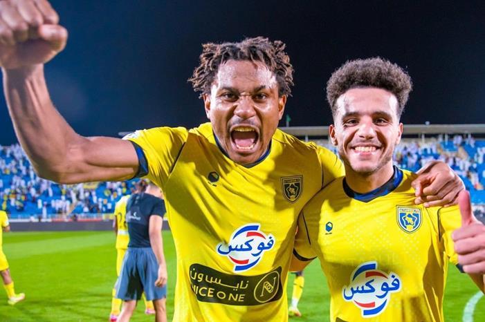 goal---image-w-crest--efeafef2-a374-4a86-ad76-d46a49bc8eef