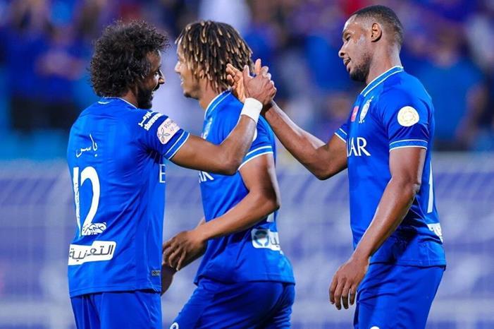 الهلال يقبل هدية الاتحاد ويتغلب على أبها 20220529-40
