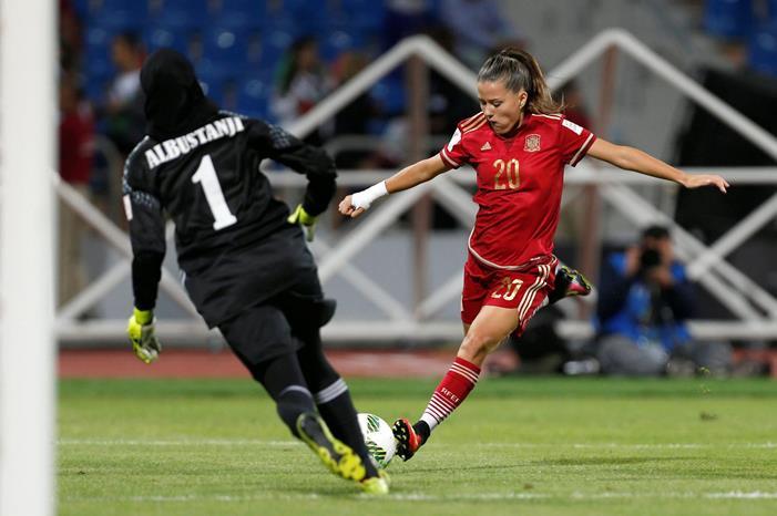 2016-09-30T230712Z_766094988_S1BEUEJAEQAA_RTRMADP_3_SOCCER-WOMEN-scaled