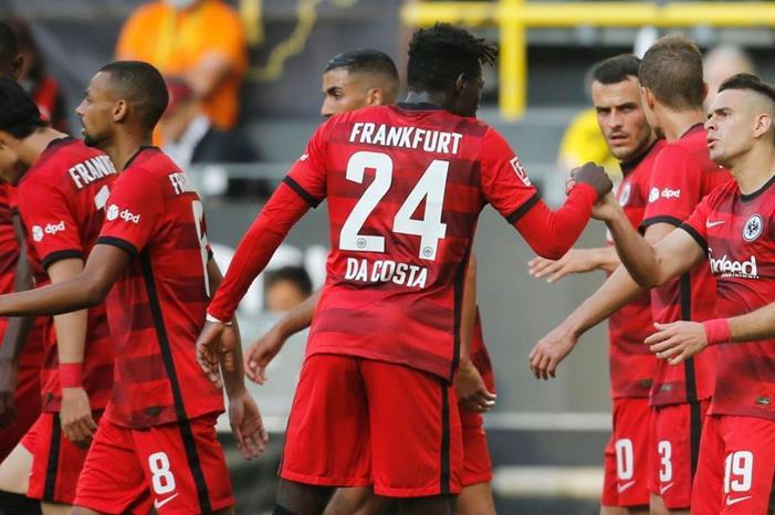 رسميا.. فرانكفورت يضم صخرة كرواتية 3947686-2021-08-14T170511Z_748700840_UP1EH8E1BGMR9_RTRMADP_3_SOCCER-GERMANY-DOR-SGE-REPORT