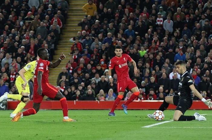 4258467-2022-04-27T201911Z_1438030989_UP1EI4R1KFXZL_RTRMADP_3_SOCCER-CHAMPIONS-LIV-VIL-REPORT