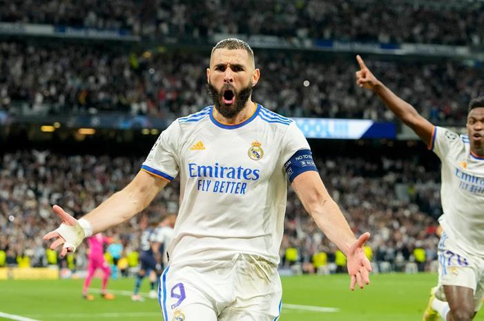 شاهد.. احتفال جنوني للاعبي ريال مدريد بعد التأهل لنهائي دوري الأبطال 3sa8g721fh2d1