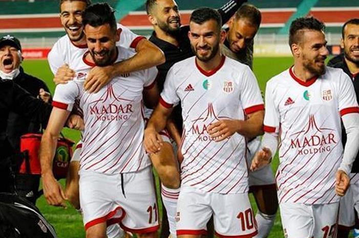 1650762844_الوداد-يتخطي-بلوزداد-ويواجه-بيترو-أتلتيكو-في-نصف-نهائي-أبطال