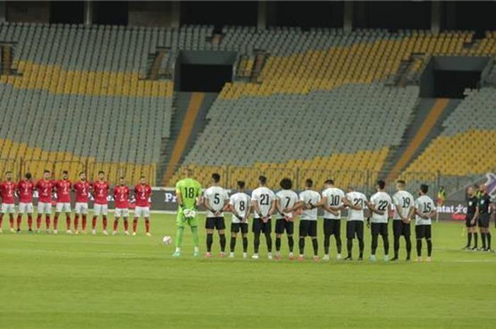 دقيقة حداد على أرواح شهداء حادث غرب سيناء في مباريات الدوري المصري large
