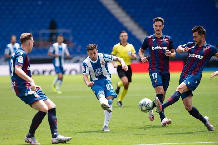 ليفانتي يتجاوز ريال سوسييداد بالليغا ريال-سوسيداد