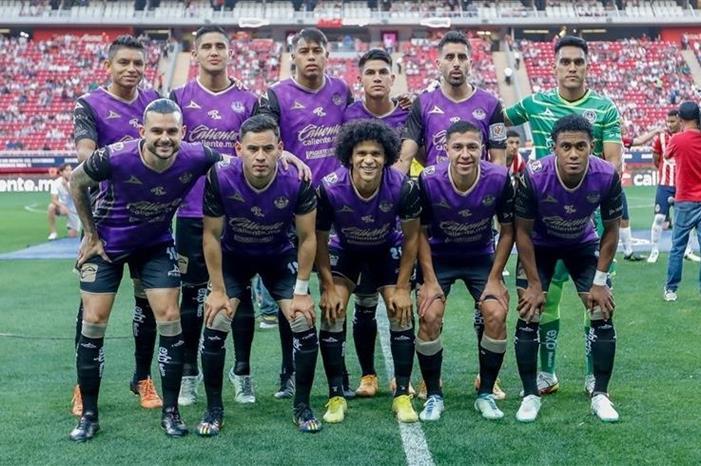 فريق مكسيكي يقيل المدرب ويطرد 8 لاعبين 2023511249238285