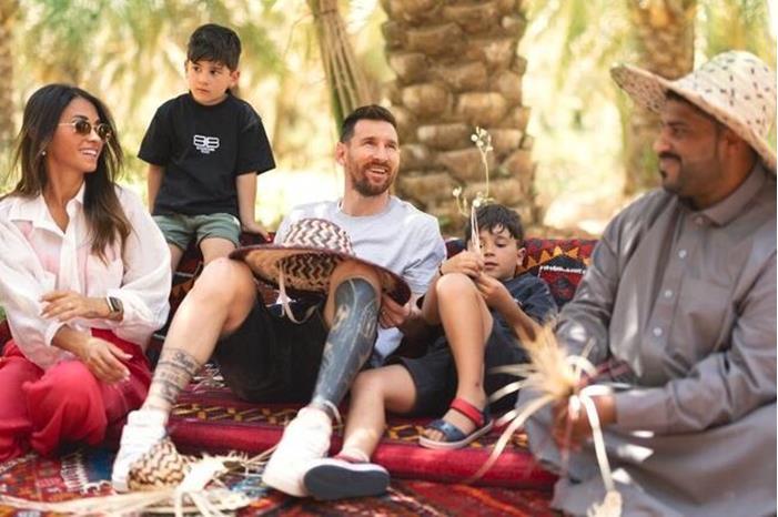 الكشف عن سبب زيارة ميسي للسعودية (صور) 6450c49042360440b4788f79
