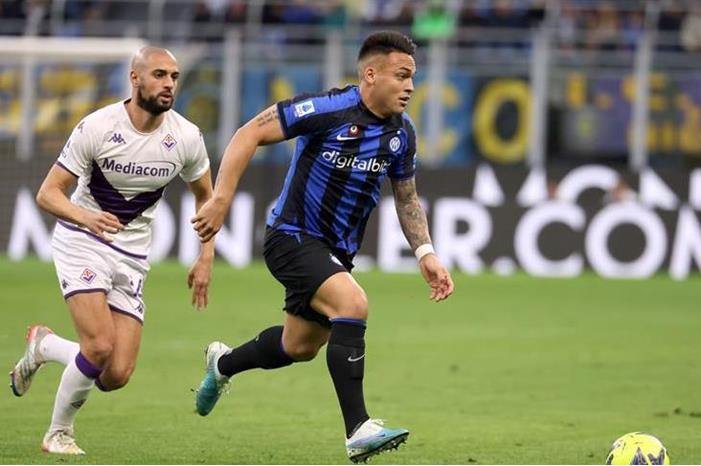 أمرابط يتصدر تشكيل فيورنتينا المتوقع أمام إنتر epa_soccer_2023-04_2023-04-01_2023-04-01-10554111_epa