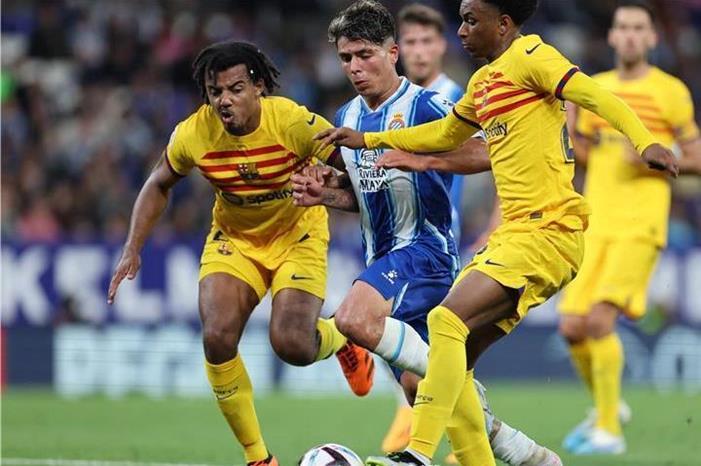 صداع كوندي يؤرق تشافي afp_20230514_20230514-afp_33f38tt_afp