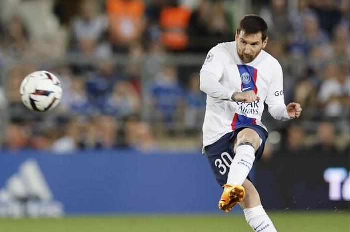 ميسي يقود باريس سان جيرمان لنيل لقب تاريخي 647289434236042443775be5