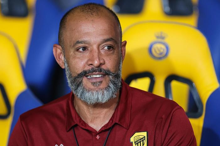 FeFxp5xX0AAWgA8-scaled