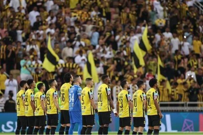 بالصور.. الكشف عن النسخة الجديدة لكأس دوري روشن corr_452_koo_452262