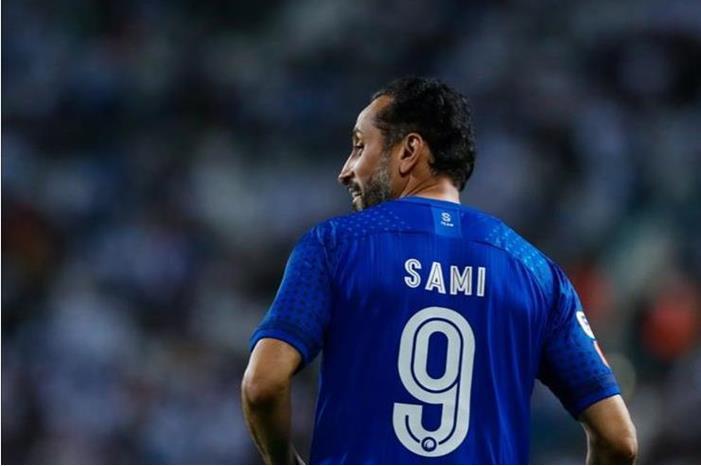 أسطورة الهلال يودع عبد الله عطيف a3eeb722-30ab-4656-875f-85eefd9521de
