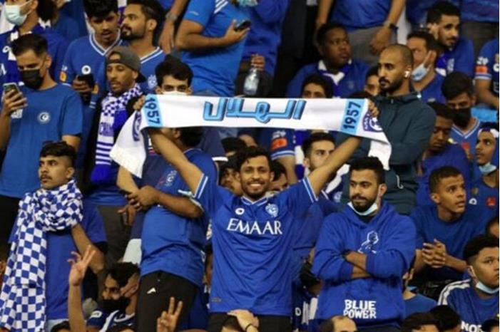 واقعة غريبة في مباراة الهلال السعودي وأوراوا الياباني (فيديو) 645634504236040bd4771bde (1)