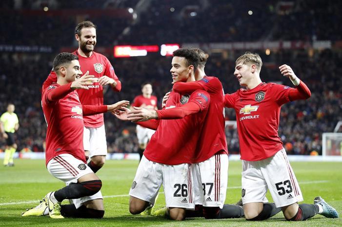 manchester-united-121219zm