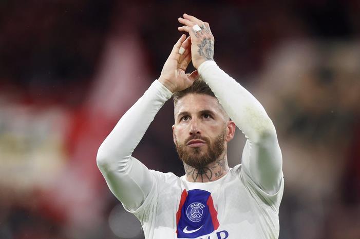 راموس على مشارف تجديد عقده مع سان جيرمان سيرجيو-راموس-مداف-فريق-باريس-سان-جيرمان