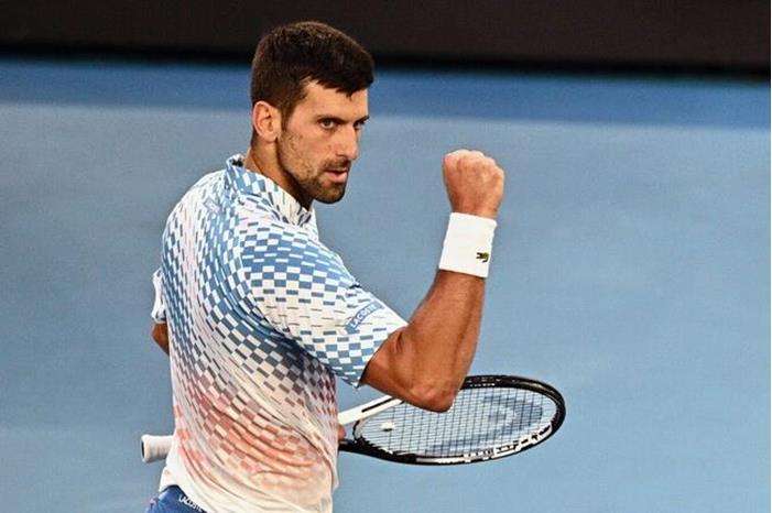 دجوكوفيتش يتعرض لضربة خطيرة في الرأس (فيديو) 663f30d54c59b765f85f1e50