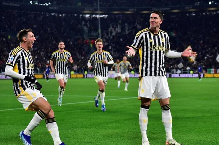 عاجل : 3 غائبين عن يوفنتوس ضد ساليرنيتانا القنوات-الناقلة-لمباراة-يوفنتوس-ضد-ساليرنيتانا-اليوم-1704361958809_highres