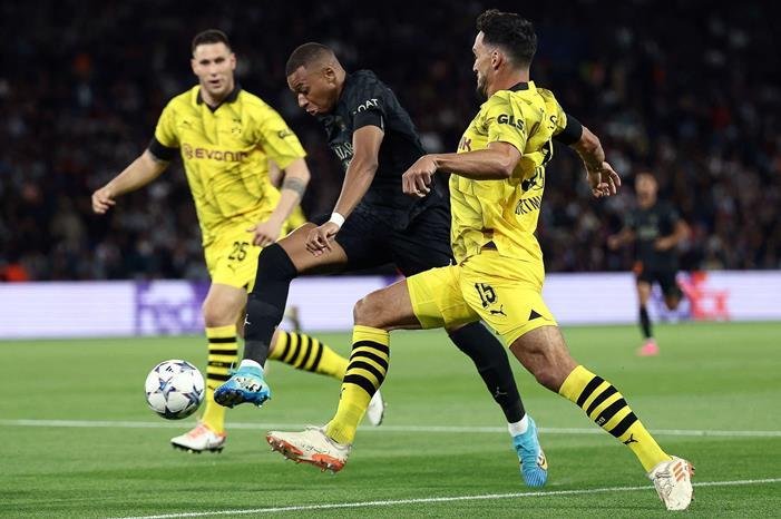 بوروسيا-دورتموند-ضد-باريس-سان-جيرمان