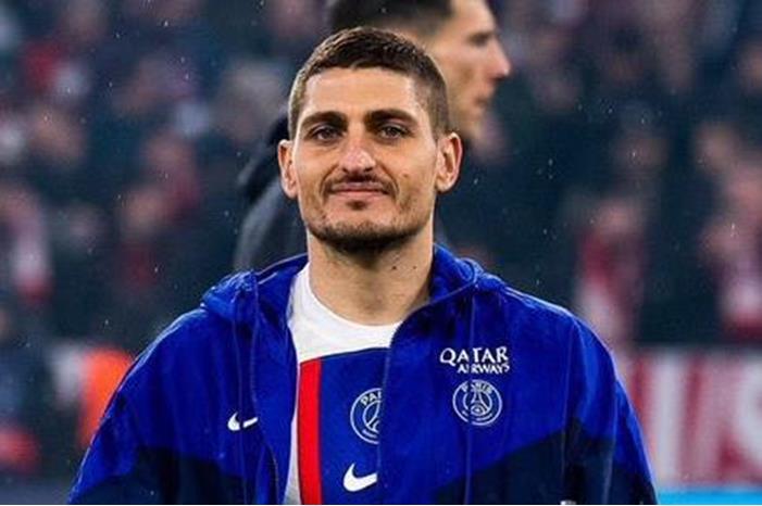 فيراتي يعرض نفسه على برشلونة GMhyMKyWcAA8spn