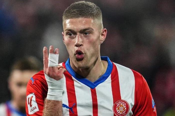 Artem-Dovbyk-780x470