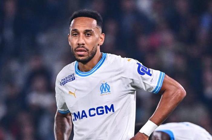 800-L-om-jai-commenc-boire-beaucoup-aubameyang-avoue-avoir-t-touch-par-la-dpression