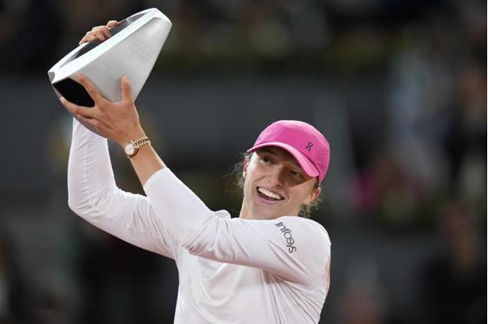 شفيونتيك تنقذ ثلاث كرات وتثأر من سابالينكا لتتوج باللقب 66375de14c59b72b22607f1b