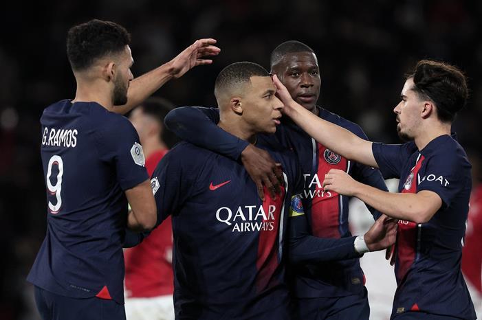 باريس سان جيرمان ينتصر بخماسية على موناكو