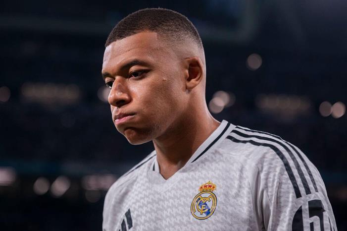 مبابي يوجه رسالة مؤثرة لجماهير ريال مدريد بعد الخسارة أمام برشلونة 311