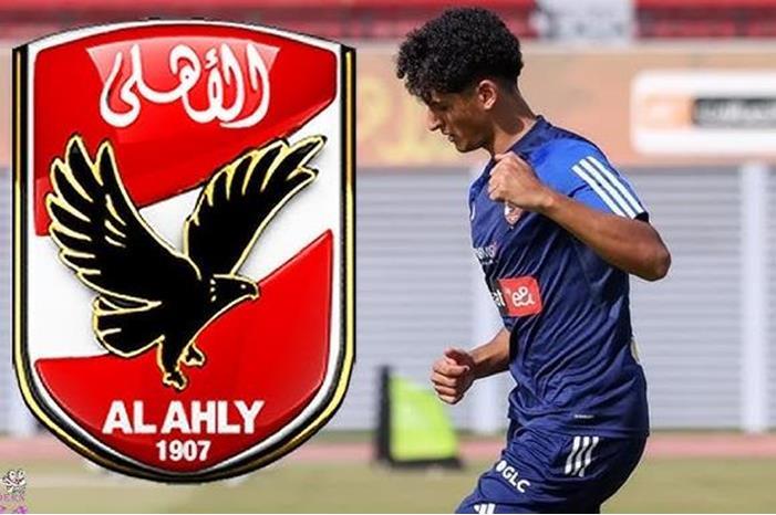 لاعب منتخب مصر يتعرض لحادث سير مروع sd